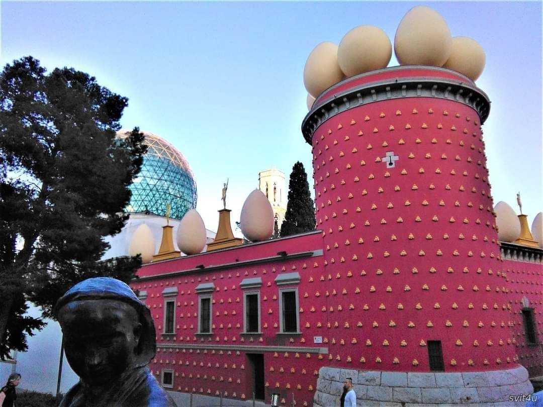 Театр-музей Сальвадора Далі. Фігерас