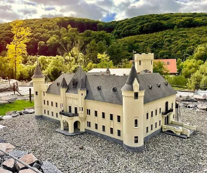 Парк "Mini Transylvania"