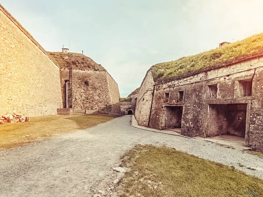 Замок Клодзко