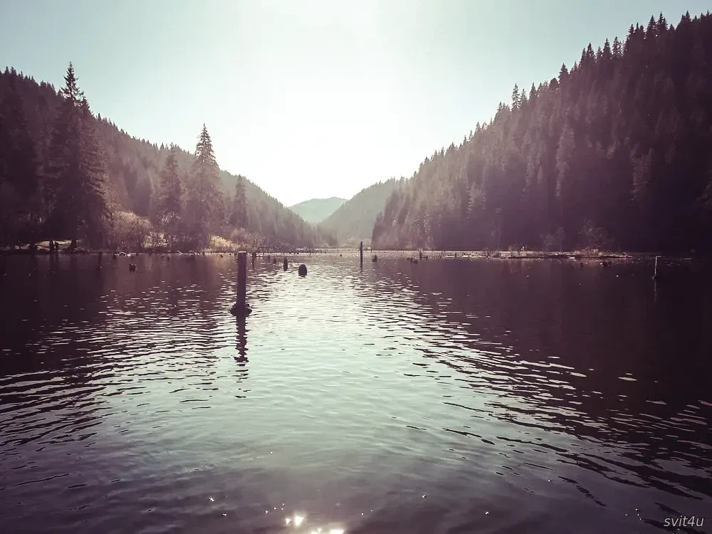 Озеро Червоне (Lacu Roșu)